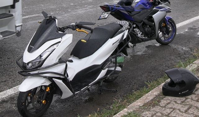 Motosiklet ile otomobil çarpıştı: 1 yaralı