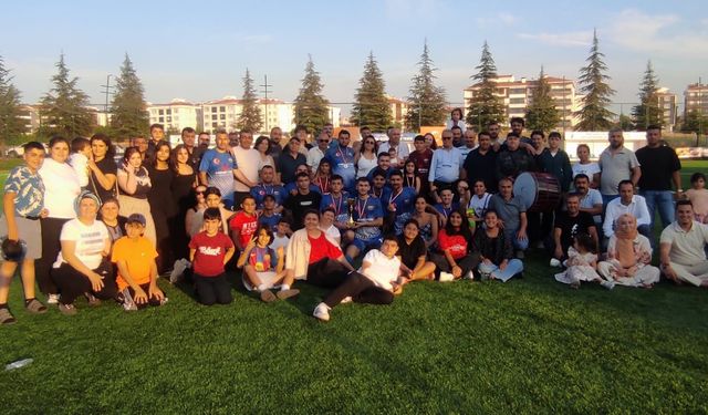 Fethi Heper Futbol Turnuvası'nın şampiyonu Akin Köyü Spor oldu