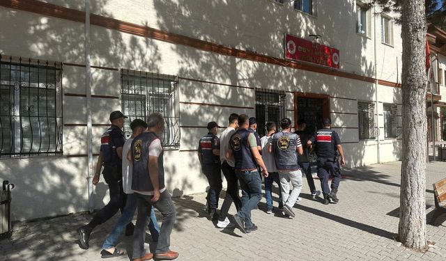 Eskişehir jandarmasından başarılı operasyon: 4 kişi tutuklandı