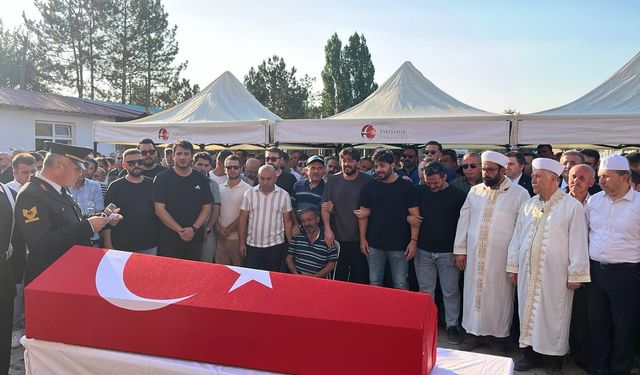 Yangın şehidi Tolunay Kocaman gözyaşları içinde son yolculuğuna uğurlandı