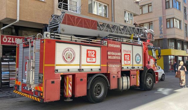 Fırın bacasında yangın çıktı, mahalleli endişeyle izledi