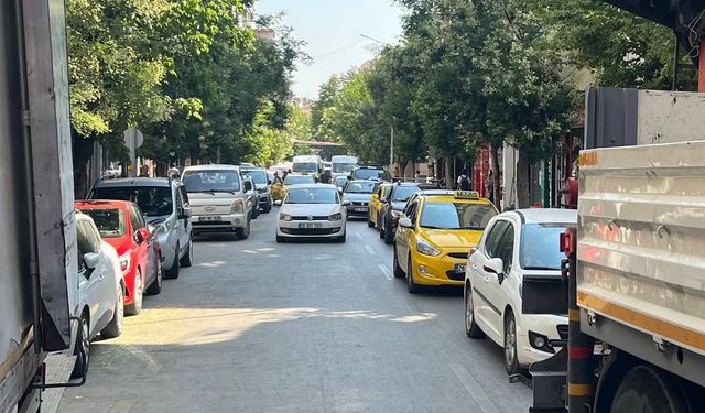 Şair Fuzuli Caddesi kapatılıyor