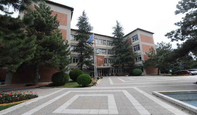 Eczacı adaylarının tercihi Anadolu Üniversitesi oluyor