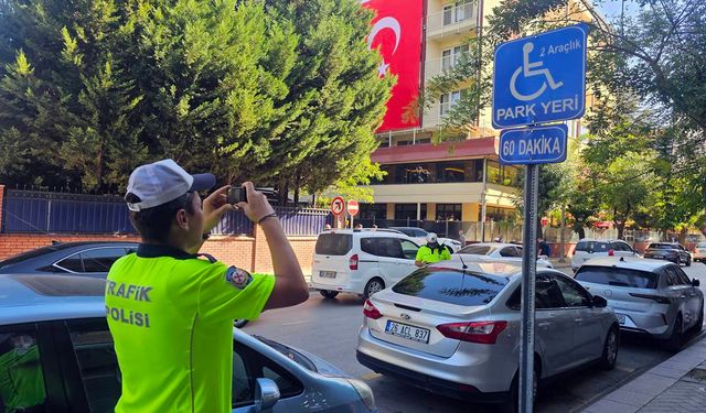 Trafik Ekiplerinden engelli park yerlerine sıkı denetim