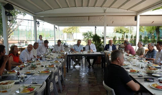 'Fikir Sofrası Buluşmaları' tüm hızıyla devam ediyor