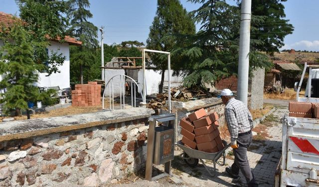 O mahallede şadırvan ve tuvaletler yenileniyor