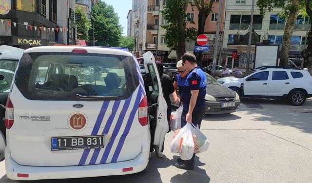 Eskişehir’den Bilecik’e dilenmeye gitti: 15 poşet malzemeyle yakalandı