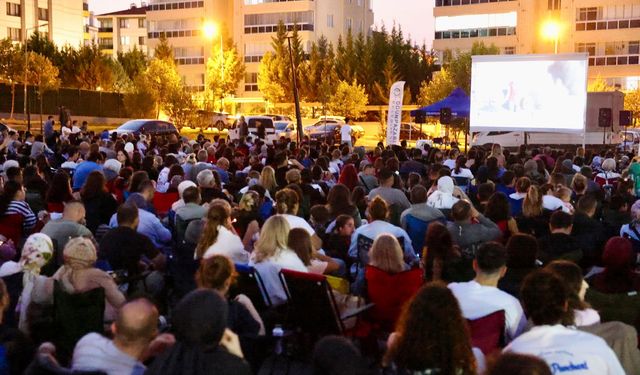 Açık Hava Film Günleri’nde nostalji ve keyif dolu hafta