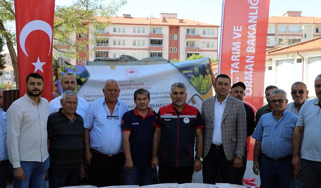 Eskişehir'de çiftçilere kanola tohumu desteği