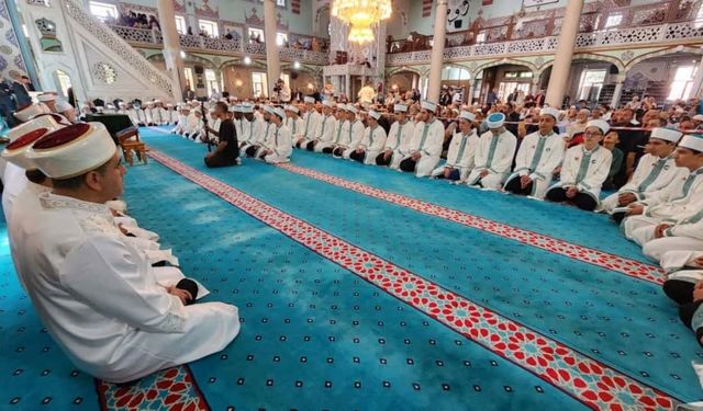 Eskişehir'de 'Hafızlık İcazet Merasimi' gerçekleştirildi