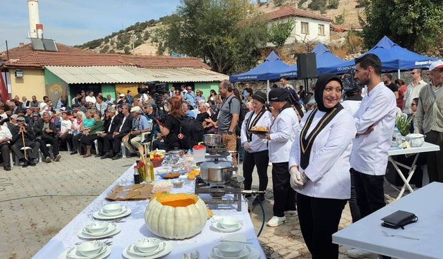 Yörükkırka’da Balkabağı Festivali renkli görüntülere sahne oldu