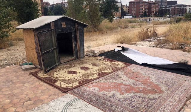 Geriye boş kuş kafesi kaldı...