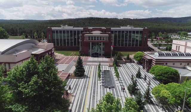 ESOGÜ'den 21 öğretim üyesi alanlarında %2’lik dilime girdi