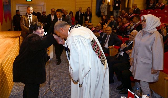 Anadolu Üniversitesinden “Vefa Töreni”