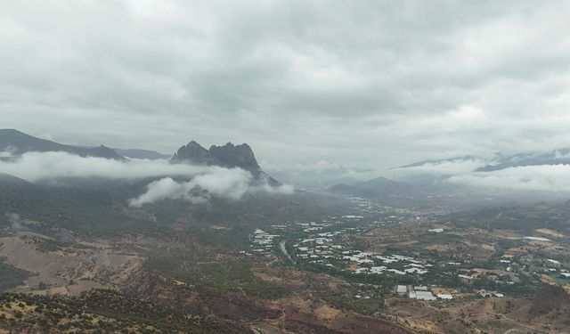 Sisli Bozaniç Kayaları'nda kartpostallık görüntüler