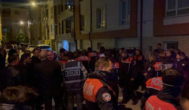 Bekçiye balta çekti, gözaltına alındı