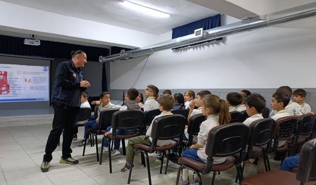 AFAD'dan ilkokul öğrencilerine farkındalık eğitimi