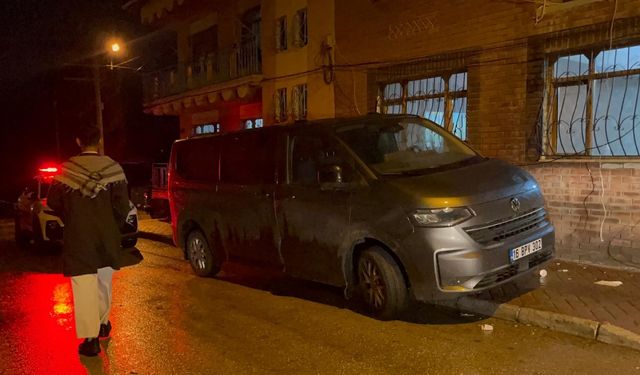 Polisten kaçan minibüs terk edilmiş halde bulundu