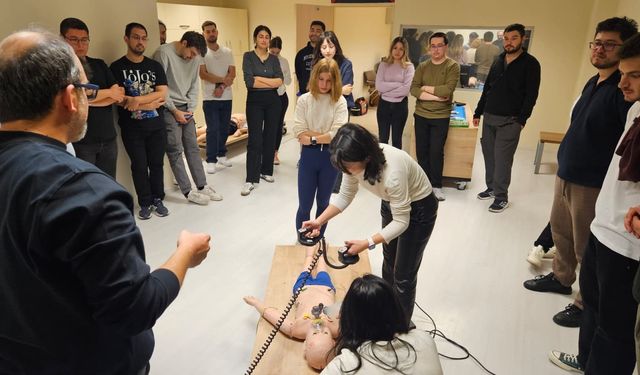 'Acil Oryantasyon Sempozyumu' eğitiminin 2'nci oturumu gerçekleştirildi