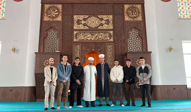 İmam hatip lisesi öğrencileri "Mihrapta Gençler Var" projesiyle mihraba geçti