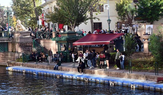 Cumhuriyet Bayramı'nı fırsat bilen turistler Eskişehir'e akın etti
