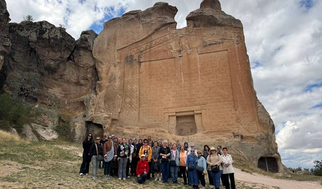 Eskişehir'in kadınları tarihi keşfe çıktı