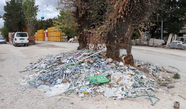 Baksan'da moloz ve sanayi atıklarına tepki