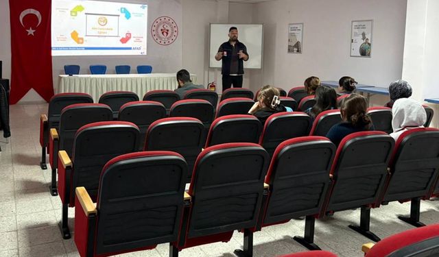 Eskişehir'de afet ve yangın farkındalık eğitimleri sürüyor