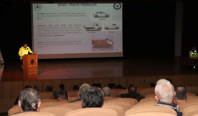 Eskişehir’de fahri trafik müfettişleri ile toplantı yapıldı