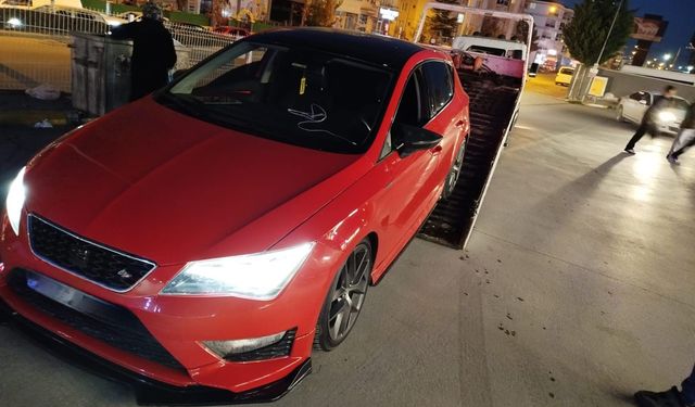 Abartı egzozlu otomobille drift atan sürücüye 74 bin TL ceza