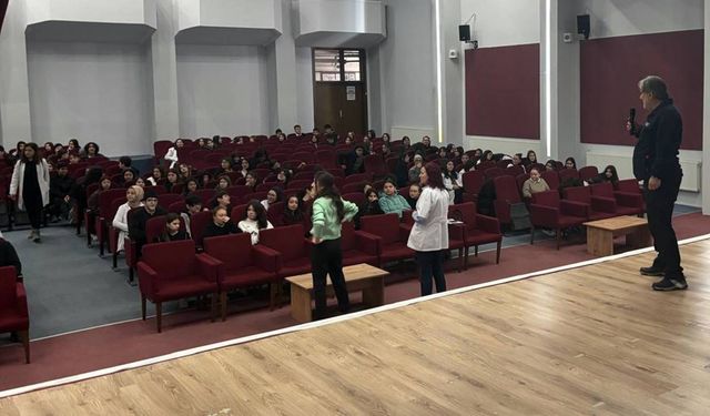 Öğrencilere yönelik afetler ve yangınlarla ilgili eğitimler devam ediyor