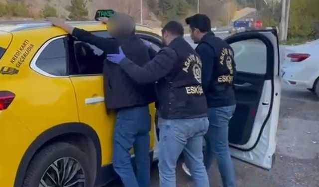 Eskişehir girişinde 558 bin liralık dolandırıcı yakalandı