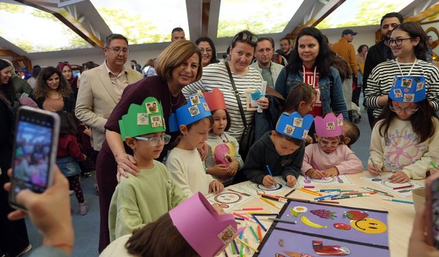Başkan Ünlüce, çocuk hakları şenliğinde miniklerle buluştu