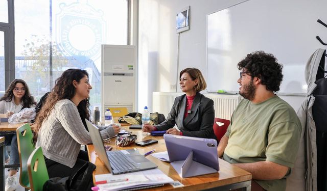 Başkan Ünlüce, gençlerin talebini geri çevirmedi