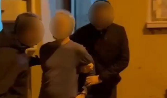 Firari zanlı çatı arasında yakalandı!