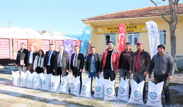 Hasat ürünleri çiftçiye ulaştırıldı