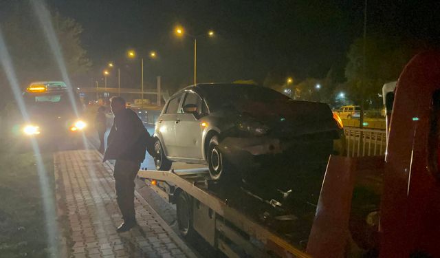 Çevirme noktasından kaçan alkollü sürücü kaza yaptı