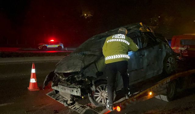 Eskişehir’de feci kaza! Karşı şeride geçip takla attı!