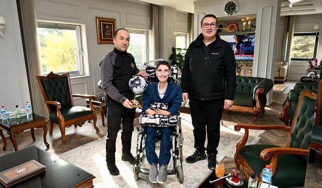 İl Emniyet Müdürü Yılmaz, polis memuru ve engelli oğlunu misafir etti