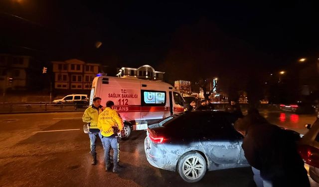 Direksiyon başında sızıp kaza yapan sürücü, 3 saatlik uğraş sonunda cam kırılarak uyandırdı