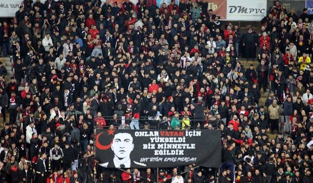 Es-Es taraftarı hava şehidi Emre Mercan'ı unutmadı