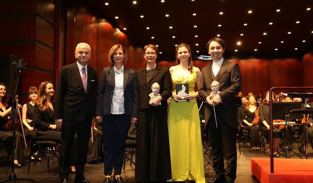 İnsan Hakları Günü’ne özel konser sanatseverlerle buluştu