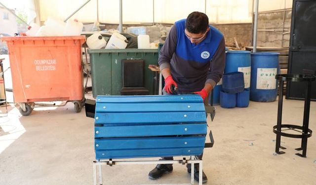 Plastik Atıklar Çöp Kovasına Dönüşmeye devam ediyor