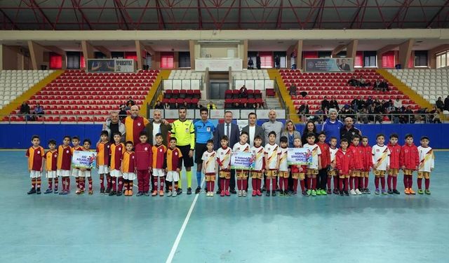 9. Geleneksel Mini Minikler Futsal Şenliği başladı