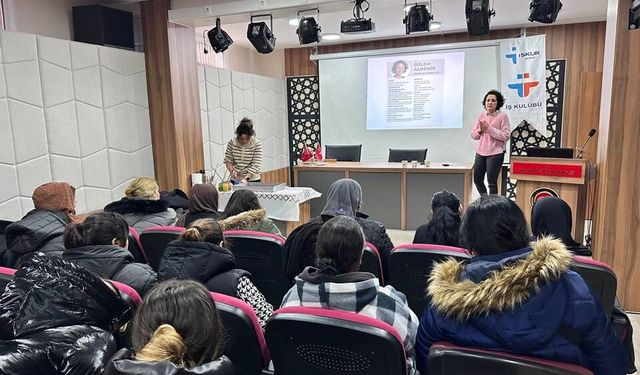 'Ben de Yazdım Kendi Romanımı' projesi katılımcılarına eğitim verildi