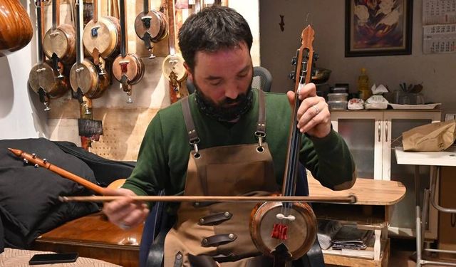 Ustasından devraldığı sanatı Cumhurbaşkanlığı Korosuna taşıdı