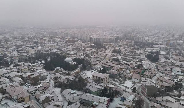 Beyaza bürünen Eskişehir'de kar bereketi