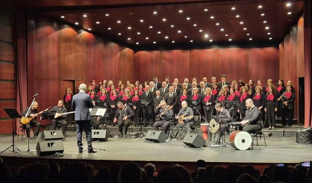 Sivrihisarlılar Derneği korosundan 'Türk Halk Müziği' konseri