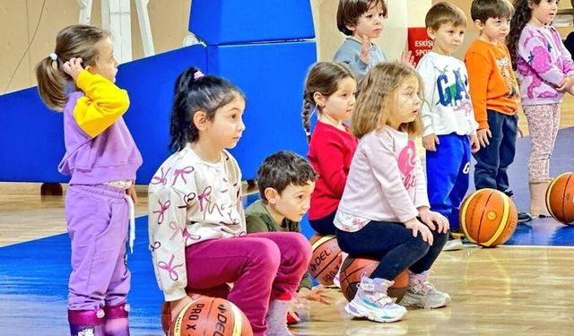 Eskişehirli miniklerin spor keyfi