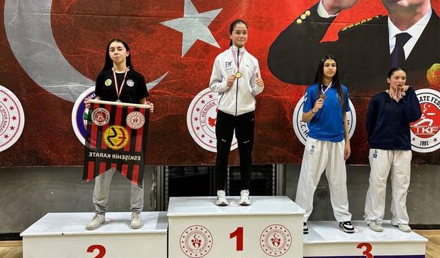 Eskişehirli sporculardan Sakarya’da başarı